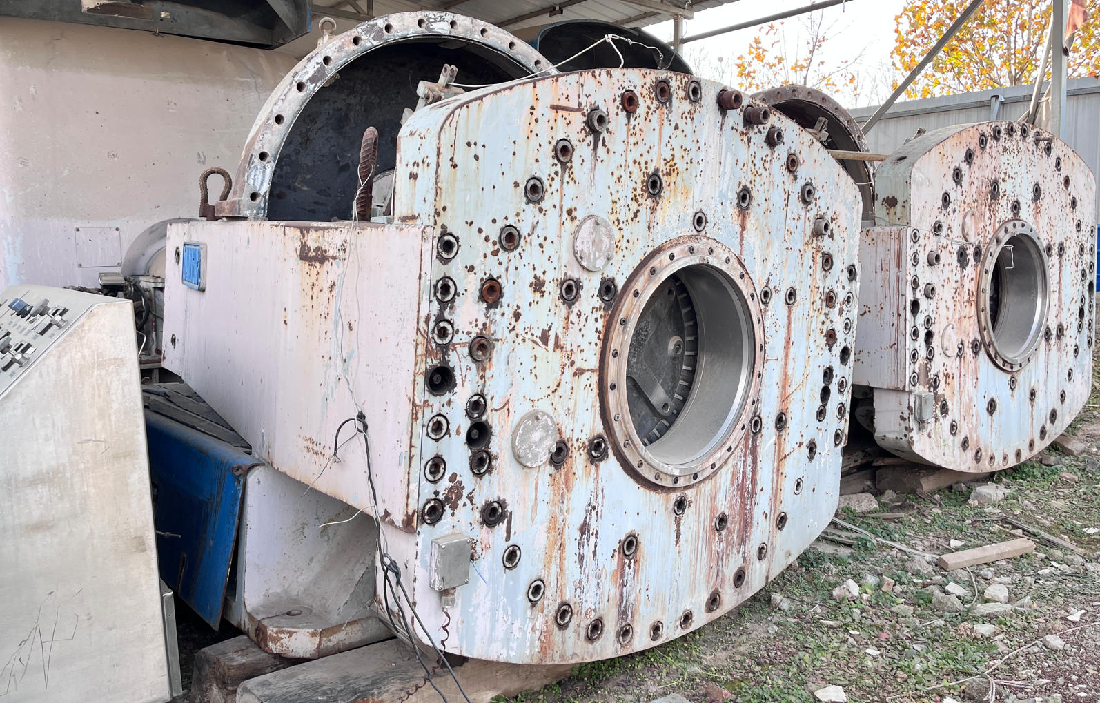 Used Kvaerner Hymac HSD-64 High Consistency Refiner with Loading Device & GE Synchronous Motor